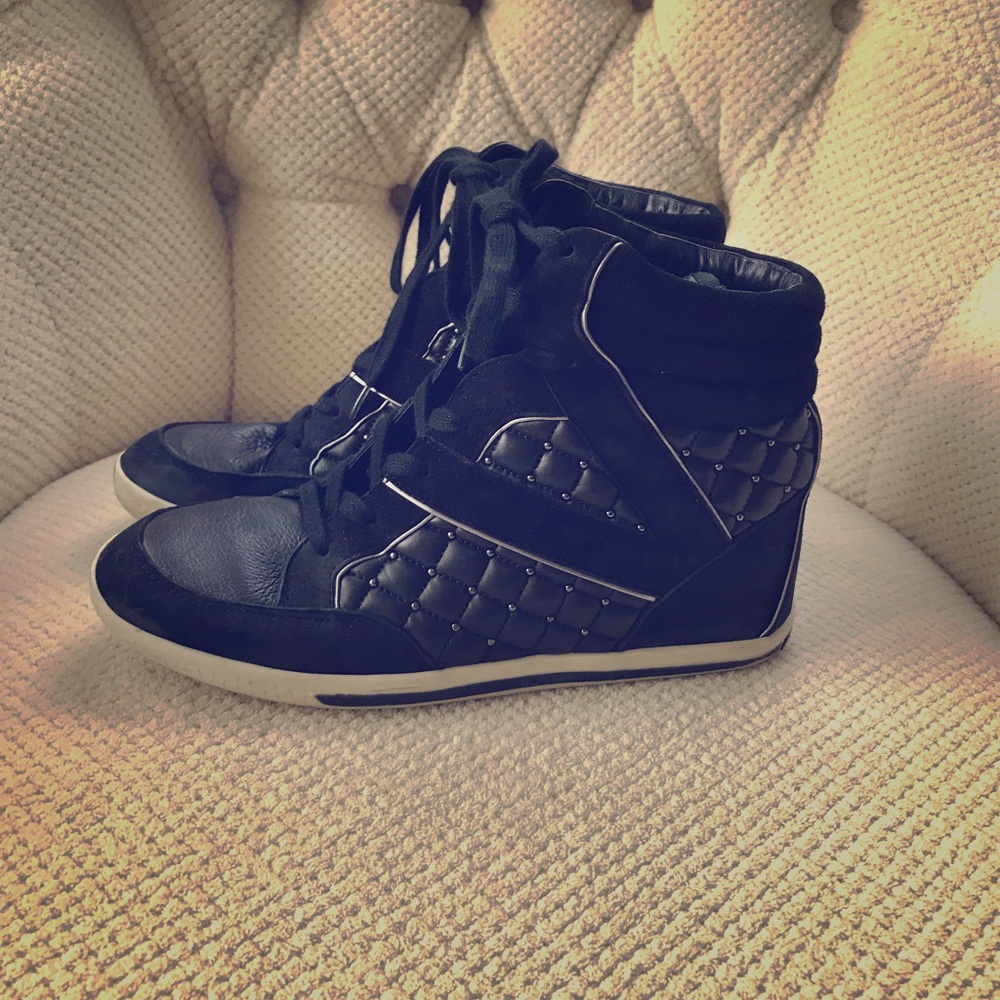 Vince Camuto high top sneakers size 8